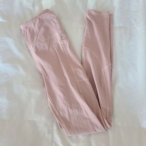 Light pink Blush athletic leggings with phone pockets